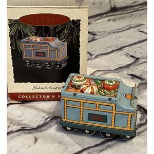 Keepsake‎ ornaments collectors series yuletide central  1995